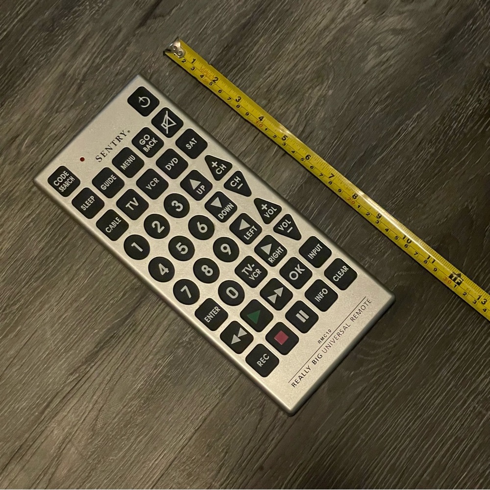 Gigantic Remote Control - Picture 3 of 4